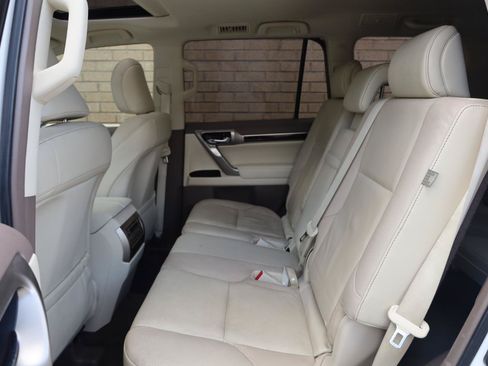 Used 2014 Lexus GX 460 w/ Premium Package AWD/4WD image 21