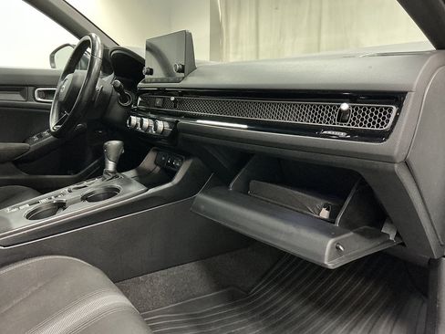 Used 2025 Honda Civic Sport image 29