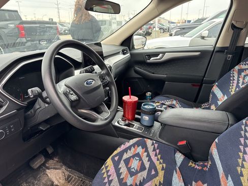 Used 2020 Ford Escape SE image 11