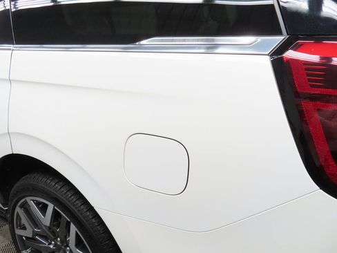 Used 2025 Ford Expedition Platinum w/ Platinum Ultimate Package image 50