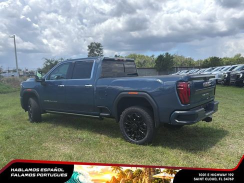 New 2026 GMC Sierra 2500 Denali w/ Denali Reserve Package AWD/4WD image 4