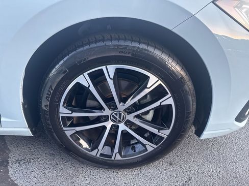 Used 2025 Volkswagen Jetta Sport FWD image 10