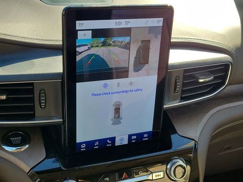 Used 2023 Ford Explorer Platinum w/ Technology Package image 22