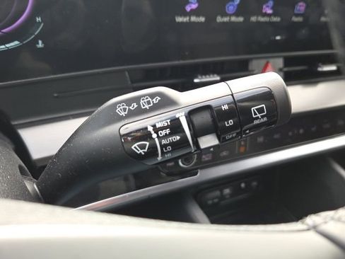Used 2025 Kia Sportage EX image 42