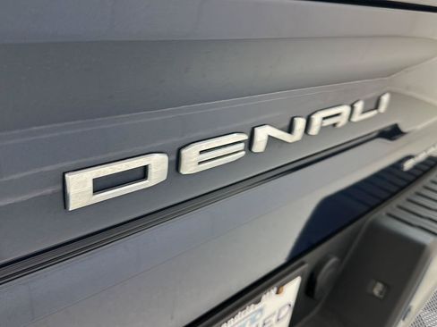 Used 2021 GMC Sierra 1500 Denali w/ Denali Ultimate Package AWD/4WD image 31