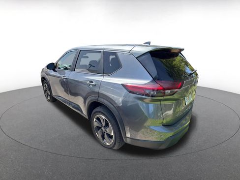 Used 2025 Nissan Rogue SV AWD/4WD image 14