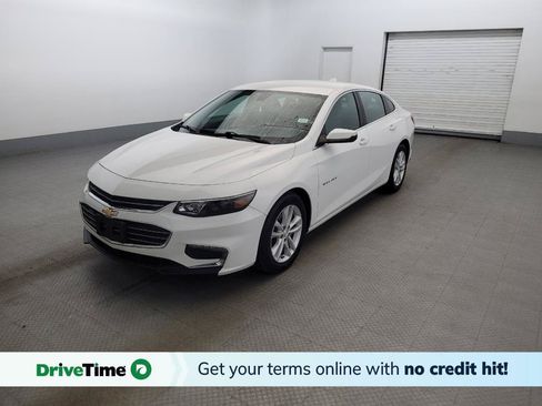 Used 2018 Chevrolet Malibu LT FWD image 1