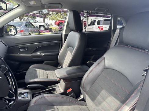Used 2025 Mitsubishi Outlander Sport ES AWD/4WD image 17