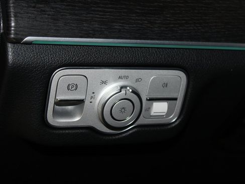 Used 2023 Mercedes-Benz GLE 450 4MATIC image 11