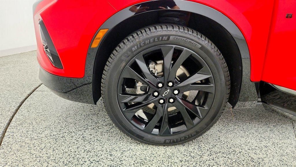 Used 2021 Chevrolet Blazer RS w/ Enhanced Convenience Package AWD/4WD image 9