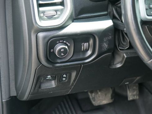 Used 2020 RAM 1500 Big Horn AWD/4WD image 18