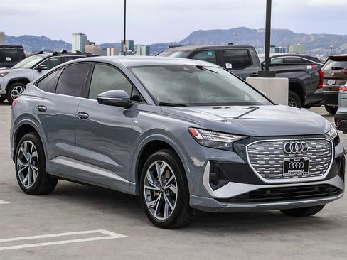 Used 2023 Audi Q4 e-tron Prestige image 3