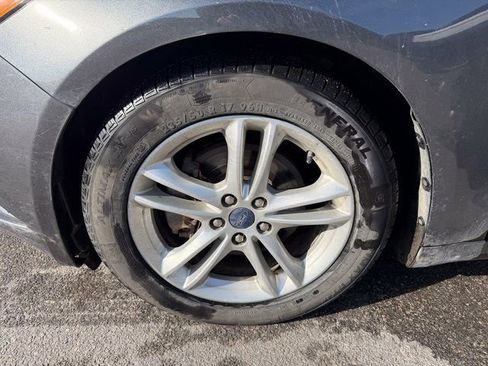 Used 2018 Ford Fusion SE image 14