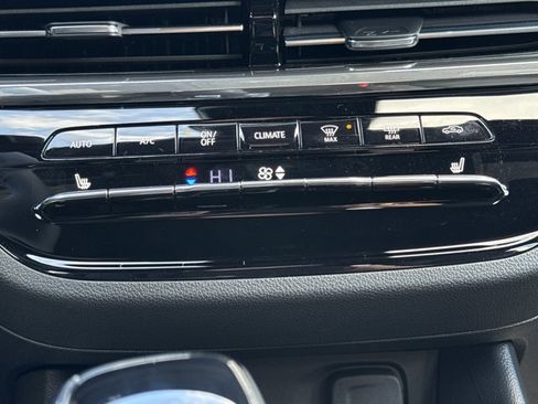 New 2026 Buick Envista Avenir image 18