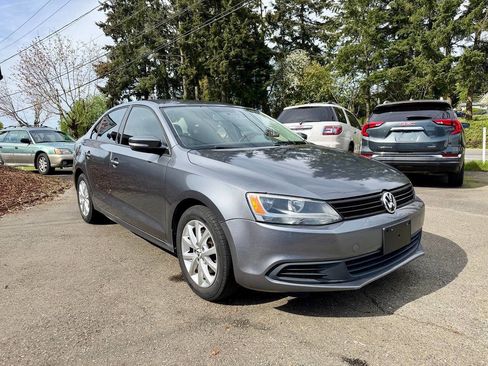 Used 2012 Volkswagen Jetta SE image 8