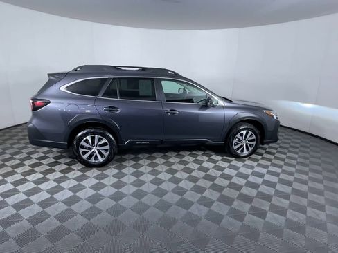 Certified 2025 Subaru Outback Premium w/ Popular Package #1A image 9