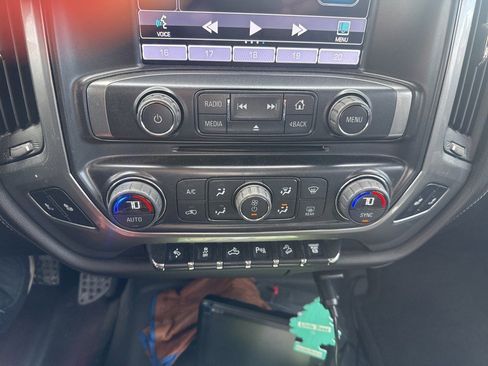 Used 2015 Chevrolet Silverado 2500 LTZ w/ Duramax Plus Package AWD/4WD image 10