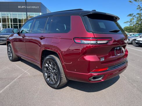 Used 2025 Jeep Grand Cherokee L Summit w/ Obsidian Package AWD/4WD image 3