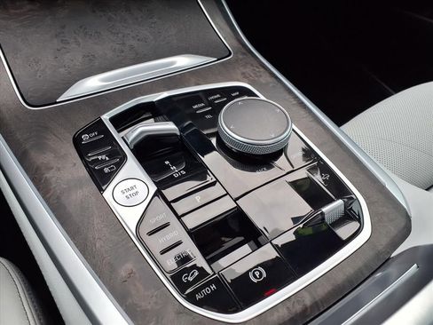 Used 2026 BMW X5 xDrive50e image 29