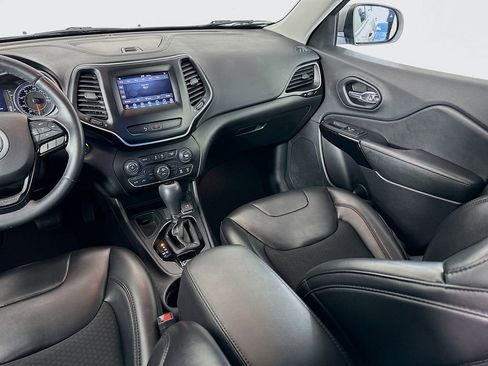 Used 2019 Jeep Cherokee Altitude image 22