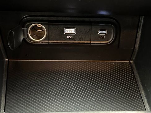 Used 2024 Kia Sportage LX image 48