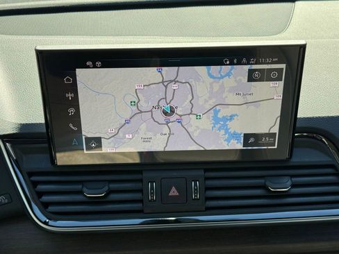 Certified 2025 Audi Q5 e Premium Plus w/ Premium Plus Package image 28