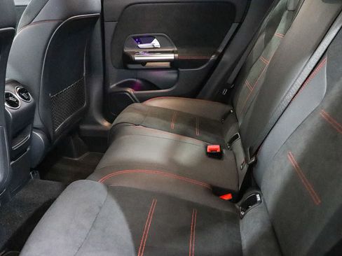 Used 2023 Mercedes-Benz GLA 250 image 18