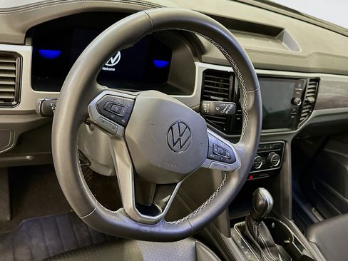 Used 2022 Volkswagen Atlas Cross Sport SE image 18
