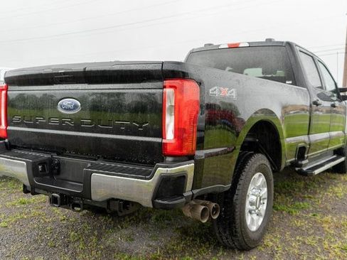 Used 2023 Ford F250 XLT AWD/4WD image 6