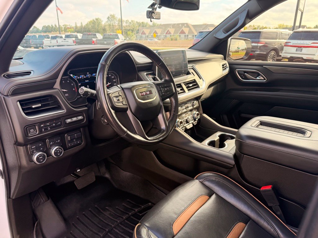 Used 2021 GMC Yukon XL AT4 w/ AT4 Premium Plus Package AWD/4WD image 23