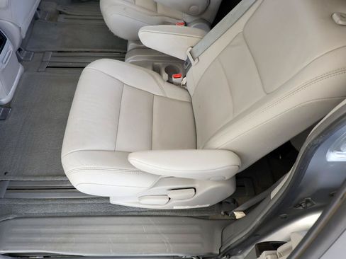Used 2015 Toyota Sienna XLE FWD image 45