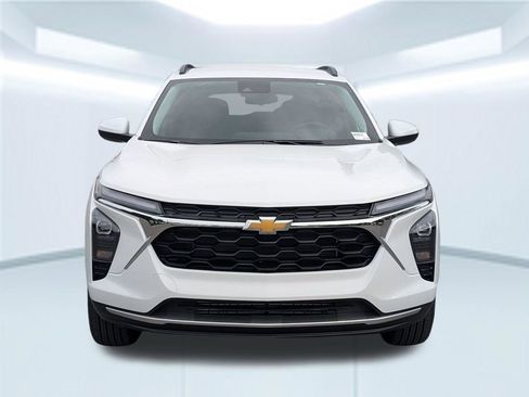 New 2026 Chevrolet Trax LT w/ Driver Confidence Package FWD image 10