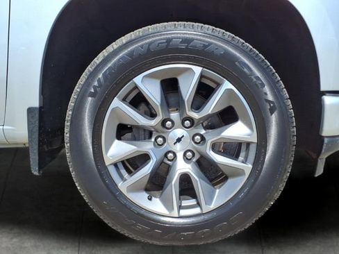 Used 2021 Chevrolet Silverado 1500 RST w/ Z71 Off-Road Package image 9