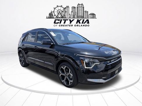 Used 2025 Kia Niro EX Touring FWD image 7