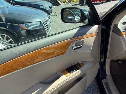 Used 2007 Toyota Avalon XLS image 11