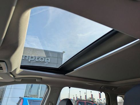 Certified 2025 Nissan Rogue SV w/ SV Premium Package image 39