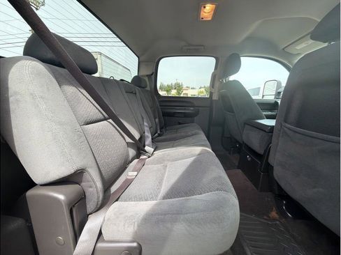 Used 2008 Chevrolet Silverado 2500 LT w/ Suspension Package, Off-Road image 11