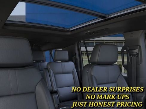 New 2026 Chevrolet Suburban RST AWD/4WD image 13