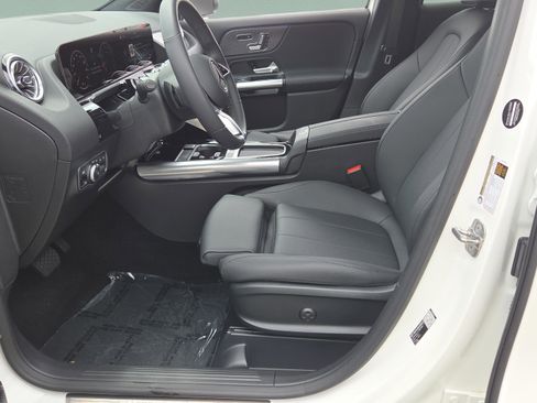 Certified 2026 Mercedes-Benz GLA 250 image 9