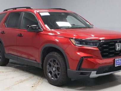 Used 2025 Honda Pilot TrailSport