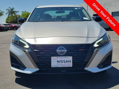 Used 2023 Nissan Altima 2.5 SR FWD image 32