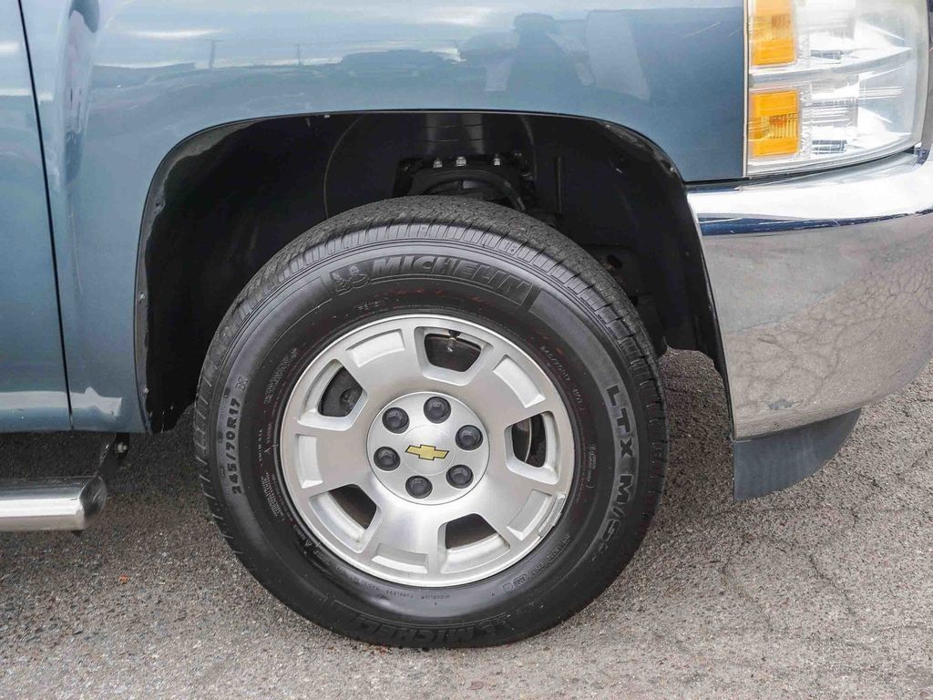 Used 2013 Chevrolet Silverado 1500 LT w/ All-Star Edition RWD image 9