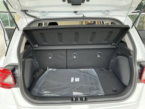 Used 2026 Hyundai Venue SEL FWD image 14