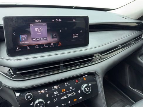 Used 2024 INFINITI QX60 Pure image 19