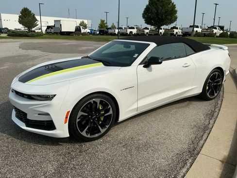 Used 2023 Chevrolet Camaro SS RWD image 3