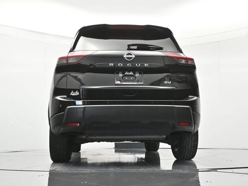 Certified 2024 Nissan Rogue SV FWD image 40