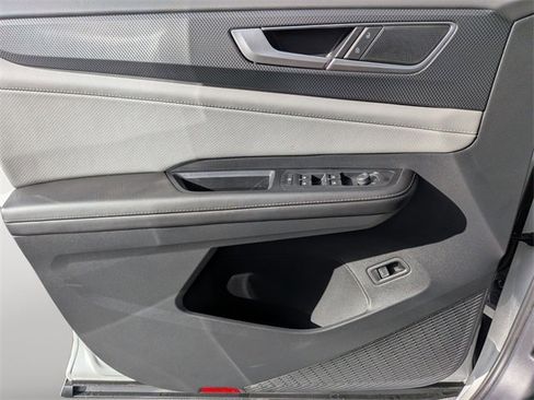 New 2026 Volkswagen Atlas Cross Sport SEL R-Line image 24