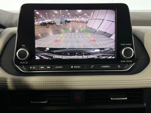 Used 2024 Nissan Rogue SV image 19