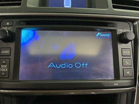 Used 2013 Toyota Highlander SE image 24