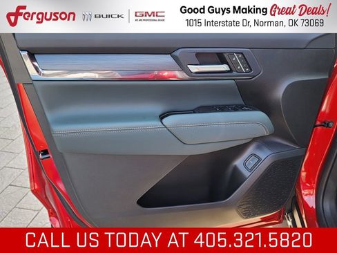 New 2026 GMC Terrain AT4 w/ Convenience Package III AWD/4WD image 13